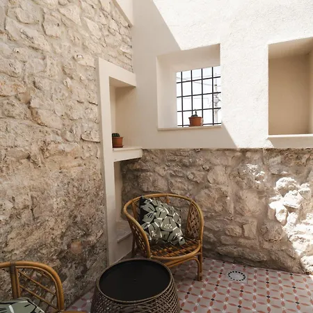 Casa Cucunci Holiday home *